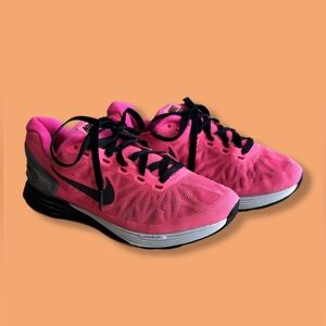 Women’s NIKE Lunar Glide 6 Raspberry Size: 8.5